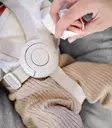 Stokke Nomi Newborn Set White/Grey Sand sisältää 5-pistevaljaat. - Stokke Nomi syöttötuolit - 625910 - 6