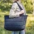 Hoitolaukku Done by Deer Quilted Tote Bag Black naisella. - Hoitolaukut ja organizerit - 7043990 - 2