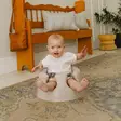 Bumbo Floor Seat vauvan istuin Taupe lapsella. - Sitterit - Bumbo8620 - 3