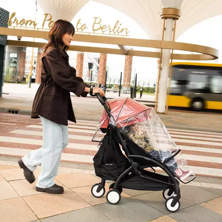 Sadesuoja Stokke YoYo5 rattaissa lapsella. - Sadesuojat vaunuihin ja rattaisiin - 717301 - 2