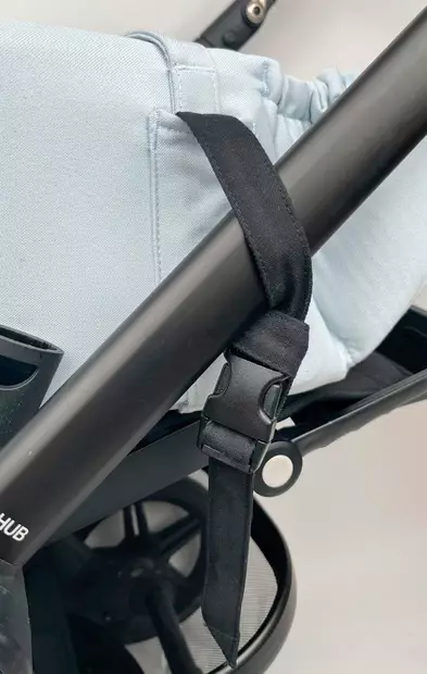 Najell kiinnityshihnat SleepCarrier X kantokassiin rattaissa. - Vaunukopat ja kantokassit - N04800401 - 2