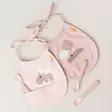  Done By Deer Tiny pocket bib ruokalaput Happy Clouds Powder lapselle.=
 - Ruokalaput - 1343441 - 4