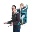 Deuter Kid Comfort Active SL kantorinkka Denim, lapsi kyydissä. - Kantorinkat - 3620021 - 3