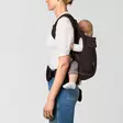 Cybex Laya kantoreppu Chocolate Brown, lapsi selässä. - Kantoreput - 526000581 - 6