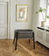 Stokke Snoozi s=C3=A4nky Graphite Grey yl=C3=A4tasolla huoneessa. - Pinnasängyt ja lastensängyt - 629602 - 3