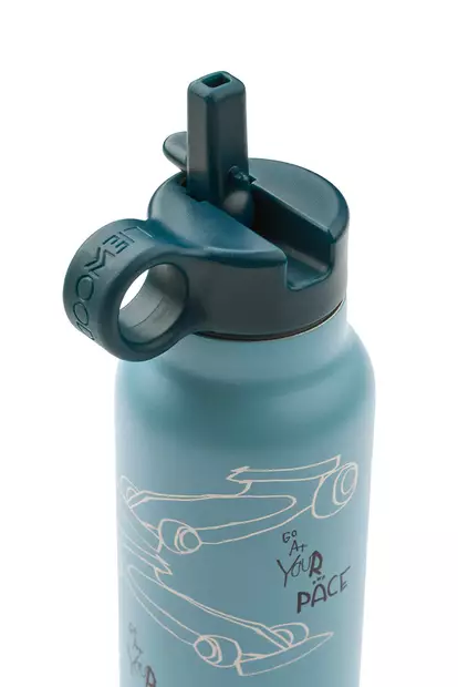 Liewood juomapullo Falk 350 ml Race cars/Beach blue sporttikorkilla. - Juomapullot ja pillipullot - 19617-2783 - 2