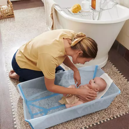 Stokke Flexi Bath XL kylpyamme+kylpytuki Ocean Blue vauvalla. - Kylpyammeet ja kylpytuet - 639613 - 2