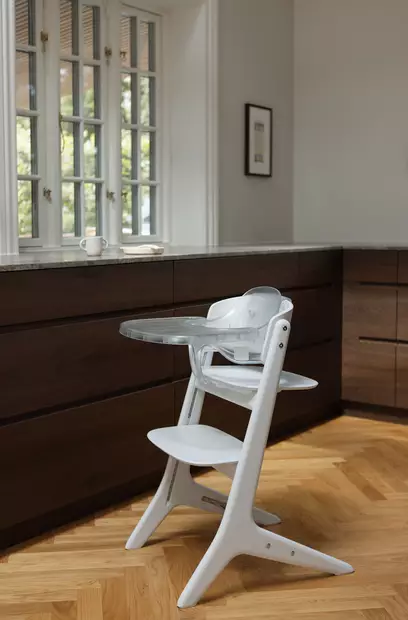 Cybex Lemo Platinum syöttötuoli white wood keittiössä. - Syöttötuolit - 5240001543 - 2