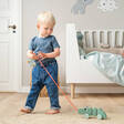 Done By Deer Pull along wiggle toy Croco green lastenhuoneessa. - Puulelut - 4944553 - 4