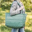 Hoitolaukku Done by Deer Quilted Tote Bag Green naisella. - Hoitolaukut ja organizerit - 7043993 - 2