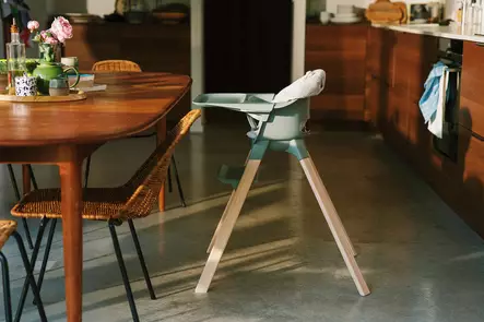 Syöttötuoli Stokke Clikk Bamboo Glacier Green on kevyt ja kompakti tuoli. - Syöttötuolit - 695804 - 2
