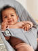 BabyBj=C3=B6rn Bouncer sitteri Woven Petal Quilt Light Grey lapsi sitt=
eriss=C3=A4 l=C3=A4hikuva. - Sitterit - BB006224 - 3