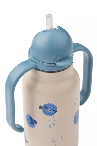 Liewood juomapullo Kimmie 250 ml Pufferfish/Sandy, esiin taitettavalla pillillä. - Juomapullot ja pillipullot - 19618-2616 - 2