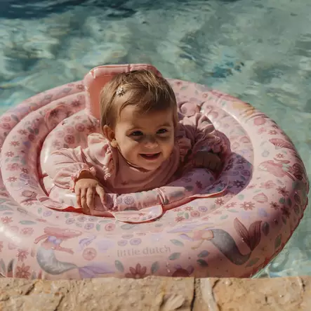 Little Dutch Babyfloat Dreamy Mermaid lapsella vedessä. - Kylpylelut - LD2016386 - 2