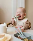 Mushie maistelututti vauvalla. - Välipalapussit, eväsrasiat ja snackcupit - 102936 - 2