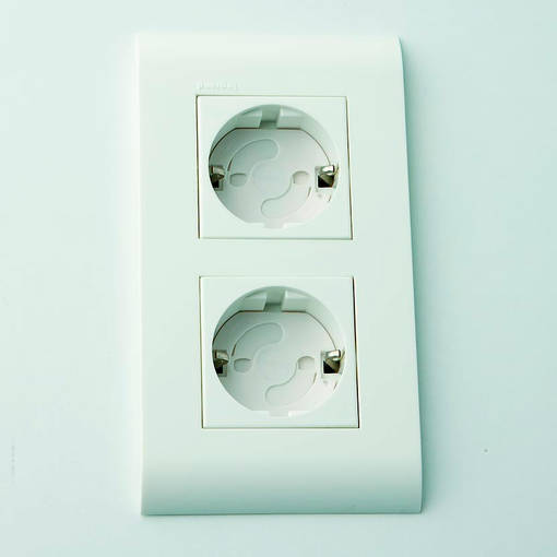 Clippasafe pistorasiansuoja 6 kpl. - Turvaportit ja turvatuotteet - 5015876022426 - 1