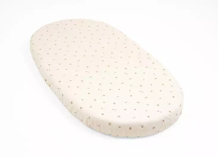 Stokke muotolakana Sleepi sänkyyn V3 Flower Ecru. - Pussilakanat ja aluslakanat - 683306 - 1