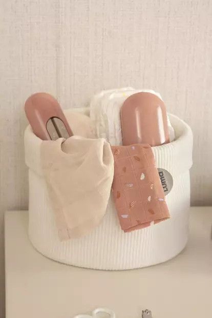 Kylpylämpömittari Luma Blush Pink hoitopöydällä. - Kylpylelut ja kylpymittarit - L21317 - 2