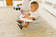 Bumbo Floor Seat Tray tarjotin lapsella. - Sitterit - BUTRAY8607 - 3