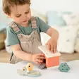 Done By Deer Tiny Farm Playset Clucky Colour Mix lapsella. - Puulelut - 4654037 - 4