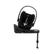 CYBEX Cloud G i-Size PLUS turvakaukalo Moon Black käännettynä ovelle jalustassa. - Turvakaukalot 0-13kg - 524001377 - 7