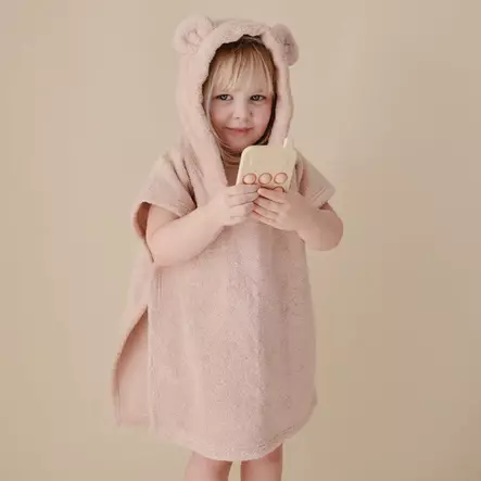 Mushie aktiviteettilelu Press Toy Phone, Blush lapsella. - Helistimet, tarttumislelut ja pallot - 2860019 - 2