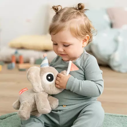 Done By Deer Cuddle Bestie Gift Box Elphee Sand vauvalla kädessä - Pehmolelut ja unilelut - 8463729 - 2