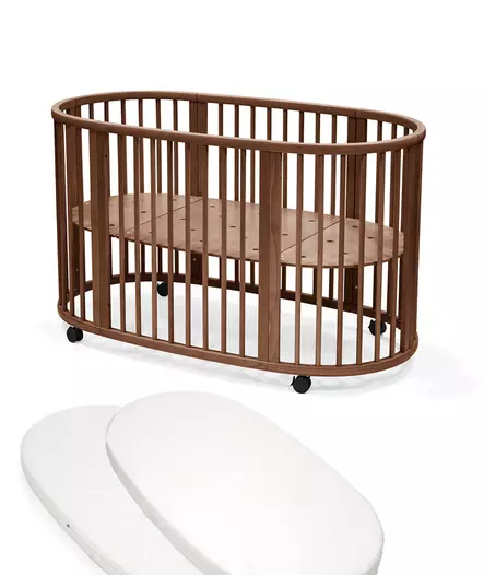 Stokke Sleepi V3 pinnasänky Warm Brown ja patja sekä muotolakana. - Stokke Sleepi tuotteet - 591404bund - 1