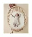 Stokke Sleepi Mini V3 pinnasänky Natural vauvalla. - Stokke Sleepi tuotteet - 591301bund - 2