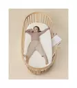 Stokke Sleepi V3 pinnasänky Natural lapsella. - Stokke Sleepi tuotteet - 591401bund - 3