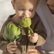 Oli&Carol purulelu-helistin Artichoke lapsella. - Purulelut - L-RATTLE-ARTICHOKE - 2