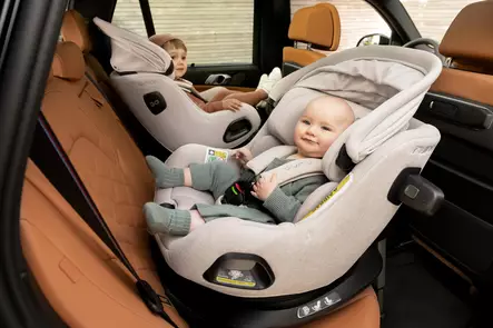 Nuna Pruu Aire turvaistuin Biscotti lapsilla. - Turvaistuimet 9-36kg - CS19303BISGL - 2