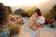 Ergobaby kantoreppu Omni Breeze Camel Brown naisella lapsen kanssa ulk=
ona. - Kantoreput - BCZ360PCMLBRN - 7