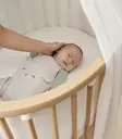 Stokke Sleepi Mini V3 s=C3=A4nky, jossa vauva unilla. - Stokke Sleepi tuotteet - 591301kamp - 2