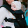 Ergobaby Omni Breeze kantoreppu v=C3=A4riss=C3=A4 Onyx Black vauvalla.=
 - Kantoreput - BCZ360PONYX - 2